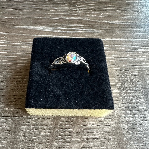 sterling silver ring with a rainbow glass moonstone gemstone size 8.75 - Picture 2 of 8